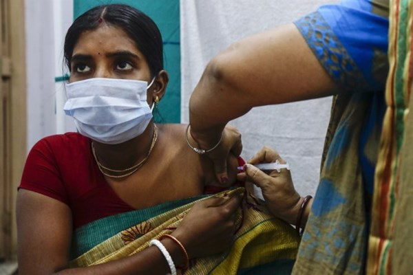 WHO cấp phép vắcxin ngừa Covid-19 của Ấn Độ - Anh 1