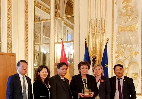 Tăng cường hợp tác bảo tồn và phát huy giá trị di sản văn hoá giữa Việt Nam và Cộng hoà Pháp - Anh 2