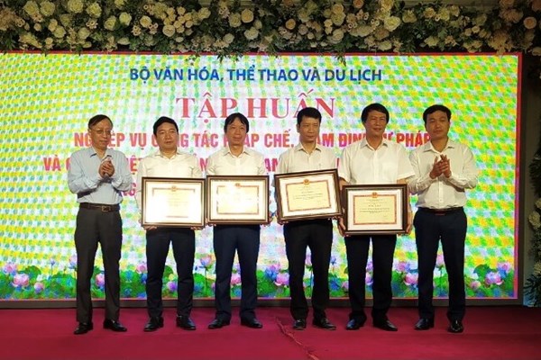 Thứ trưởng Trịnh Thị Thủy: Đưa công tác pháp chế của Bộ VHTTDL ngày càng đi vào chiều sâu - Anh 3