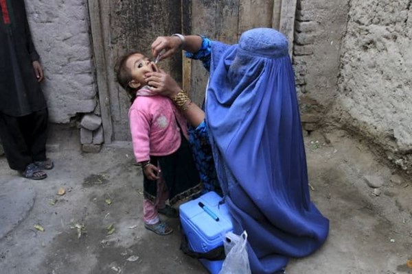 WHO, UNICEF khởi động chiến dịch vắc xin bại liệt ở Afghanistan - Anh 1