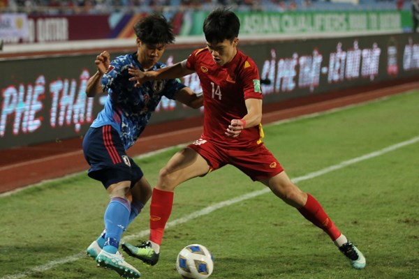 Tuyển Việt Nam thua tối thiểu Nhật Bản trên sân nhà - Anh 3