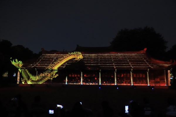 Đêm Văn Miếu - Quốc Tử Giám lung linh với công nghệ 3D Mapping - Anh 1