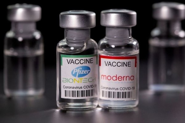 Mỹ tiêm mũi bổ sung vắcxin ngừa Covid-19 cho tất cả người từ 18 tuổi trở lên - Anh 1