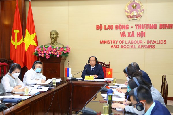 Tăng cường hợp tác Việt Nam - Liên bang Nga về lao động - Anh 2