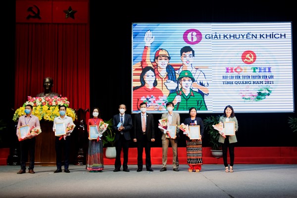 Quảng Nam: Trao 12 giải thưởng hội thi Báo cáo viên, Tuyên truyền viên giỏi - Anh 4