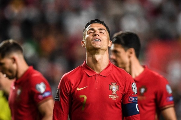 World Cup 2022 sẽ không có Italia hoặc Bồ Đào Nha - Anh 1