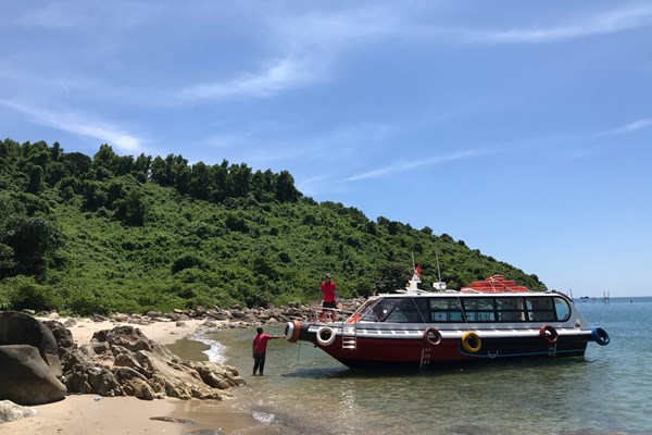 Đà Nẵng: Nỗ lực đưa du lịch đường sông hoạt động trở lại - Anh 1