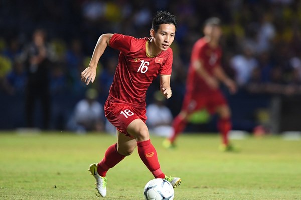 Bình phục chấn thương, Quả bóng vàng Việt Nam 2019 có cơ hội dự AFF Cup - Anh 1
