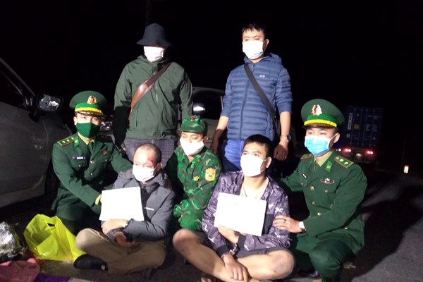 Bắt nhóm đối tượng vận chuyển trái phép 11kg ma túy từ Lào về Việt Nam - Anh 1