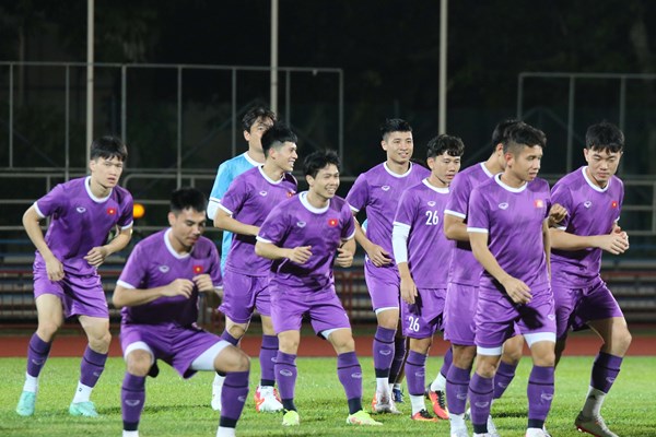 Các cầu thủ Việt Nam có được tinh thần thoải mái trước trận ra quân tại AFF Cup 2020 - Anh 1
