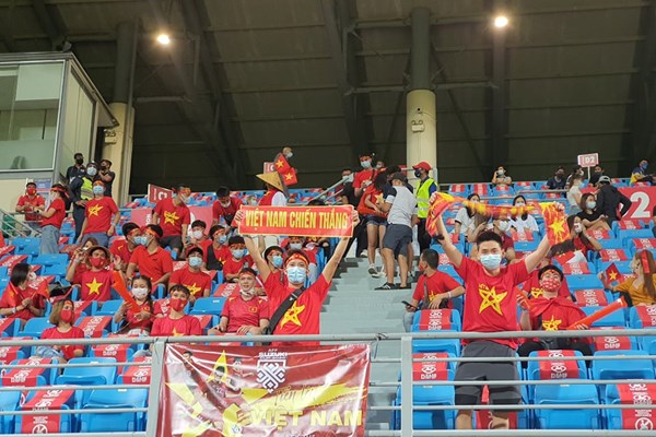 Tuyển Việt Nam thắng đậm Malaysia - Anh 1