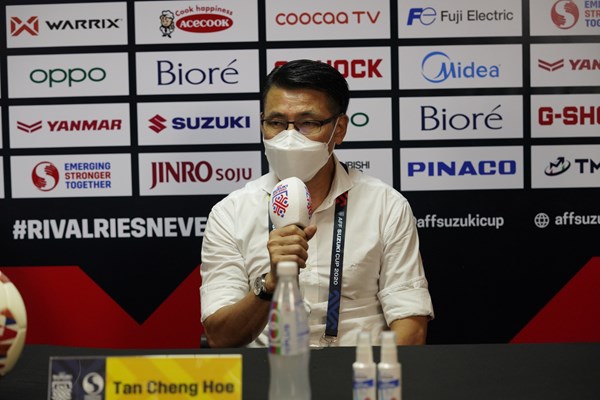 HLV Malaysia: Chúng tôi không có bóng để chơi - Anh 2