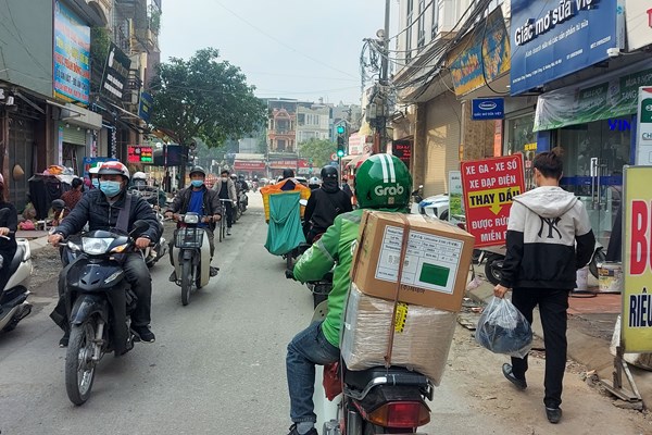 Cấm xe máy trong nội đô Hà Nội: Ủng hộ, nhưng cần thực tế - Anh 1