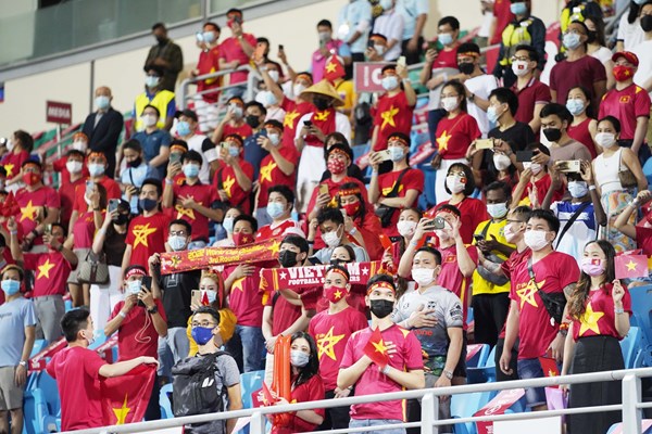 Quang Hải: Người hâm mộ luôn là động lực to lớn cho tuyển Việt Nam - Anh 2