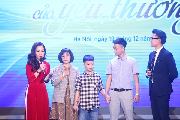 Vinh danh 20 gia đình trẻ Việt Nam tiêu biểu năm 2021 - Anh 2