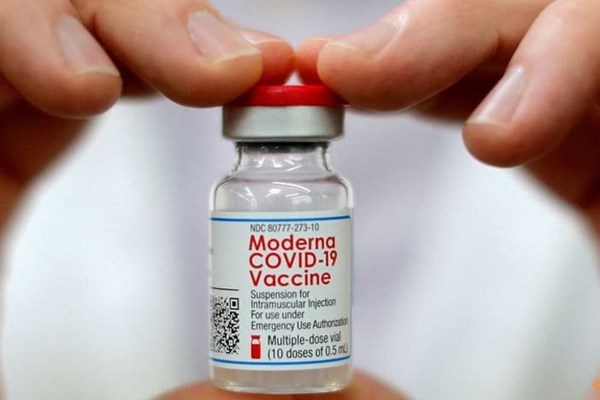 Moderna tăng tốc phát triển vắc xin đặc hiệu chống lại Omicron - Anh 1