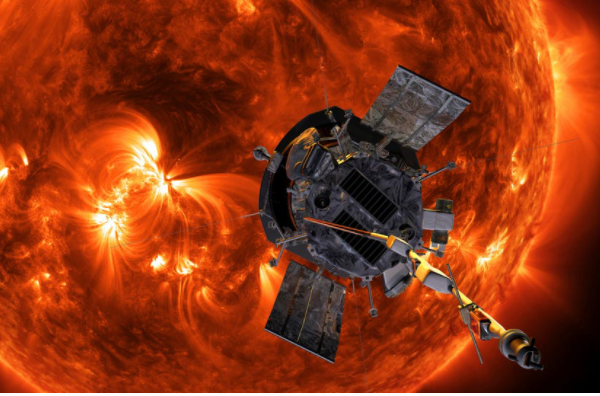 Tàu vũ trụ của NASA lần đầu tiên chạm vào mặt trời - Anh 1