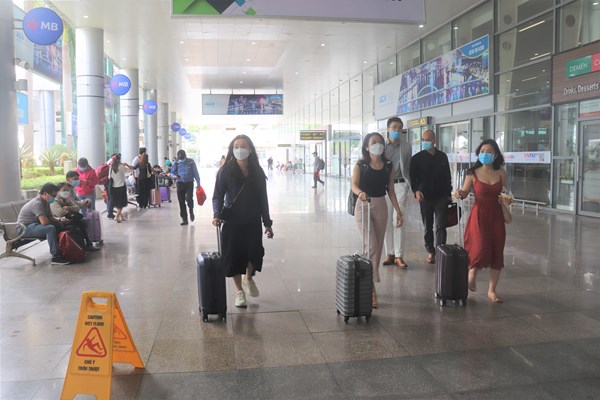 Đà Nẵng đón 184 du khách trong ngày đầu năm 2022 - Anh 5