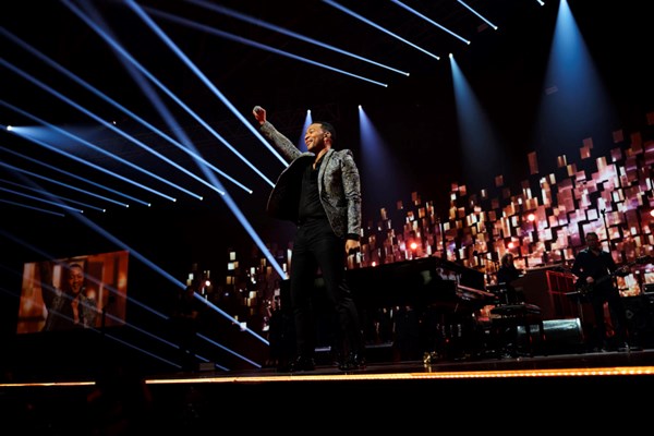 Huyền thoại âm nhạc Mỹ John Legend sắp đến Việt Nam biểu diễn tại Lễ trao giải VinFuture? - Anh 4