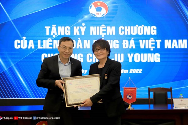 Bóng đá Việt Nam tri ân “thần y” Choi Ju-young - Anh 1