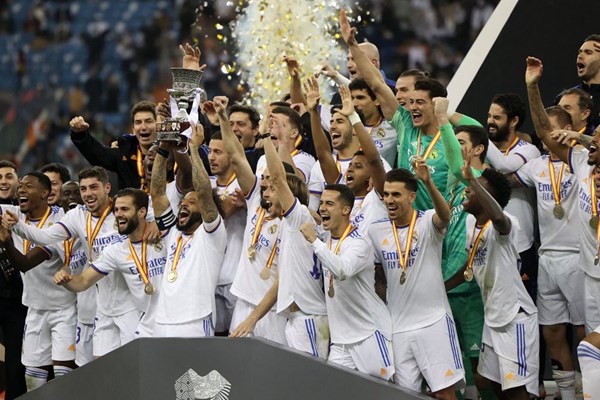 Real Madrid lần thứ 12 đoạt Siêu cúp Tây Ban Nha - Anh 1