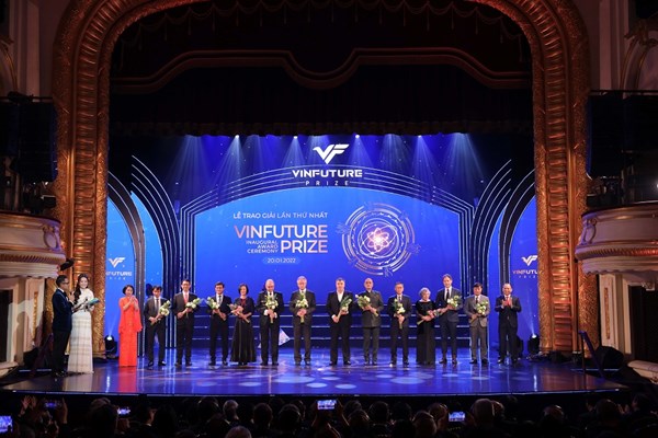 VinFuture công bố chủ nhân các giải thưởng phụng sự nhân loại năm 2021 - Anh 3