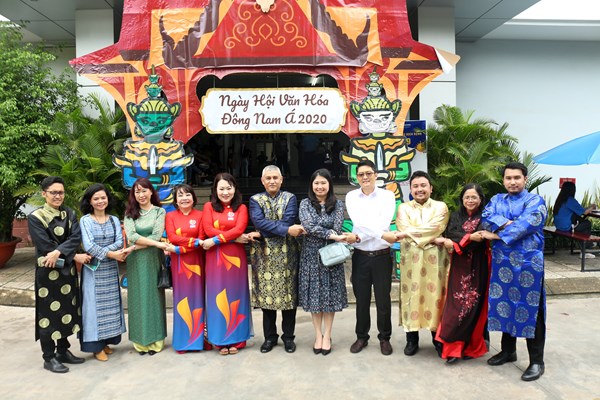 Hiện thực hóa trụ cột văn hóa – xã hội trong Cộng đồng ASEAN - Anh 1
