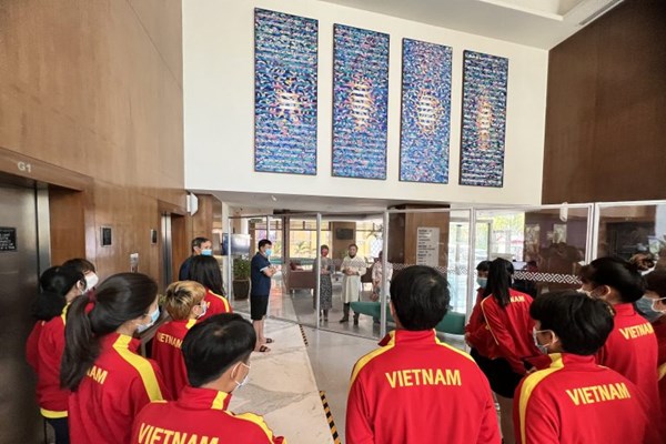 Tuyển nữ Việt Nam: Đón giao thừa tại Ấn Độ, quyết tâm giành vé dự World Cup - Anh 1