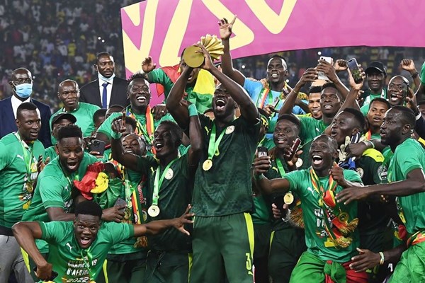 Đội tuyển Senegal lần đầu vô địch châu Phi - Anh 1