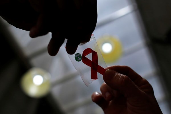Nữ bệnh nhân đầu tiên khỏi HIV nhờ phương pháp mới - Anh 1