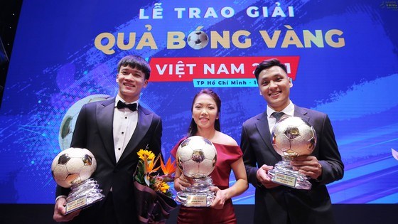 Quả bóng vàng Việt Nam 2021: Vinh danh Hoàng Đức, Văn Ý và Huỳnh Như - Anh 1
