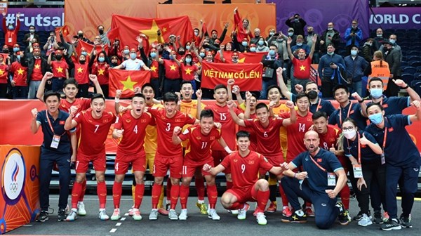 Tuyển Futsal Việt Nam chiến thắng giải Fair Play 2021 - Anh 1