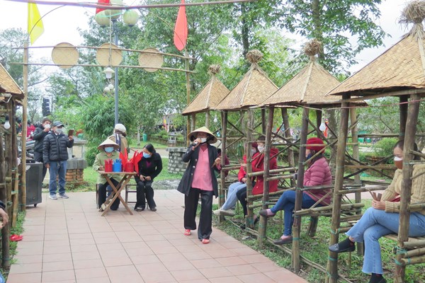 Du lịch​​​​​​​ cộng đồng ở cầu ngói Thanh Toàn (Thừa Thiên Huế): Cần một hướng đi cụ thể - Anh 1