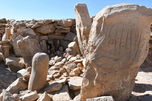 Phát hiện nhiều tác phẩm điêu khắc cổ tại sa mạc của Jordan - Anh 1