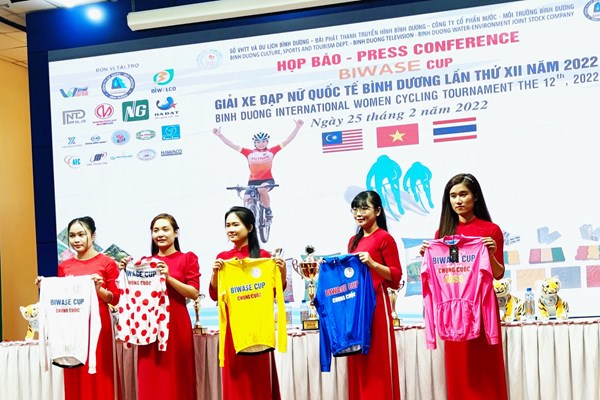 Xe đạp nữ Việt Nam khởi động, chuẩn bị cho SEA Games 31 - Anh 1