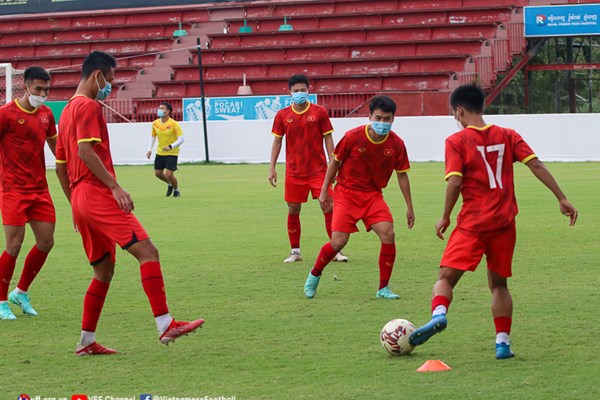 U23 Việt Nam đón 3 cầu thủ trở lại chuẩn bị cho trận chung kết với Thái Lan - Anh 1