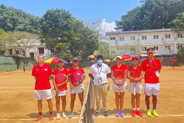 Tuyển quần vợt trẻ Việt Nam giành hạng ba giải quốc tế ở Sri Lanka - Anh 2