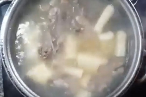 Canh sắn “mùi” ký ức - Anh 2