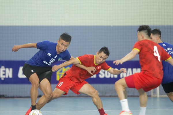 Tuyển Futsal Việt Nam “làm nóng” trước thềm giải Đông Nam Á - Anh 1