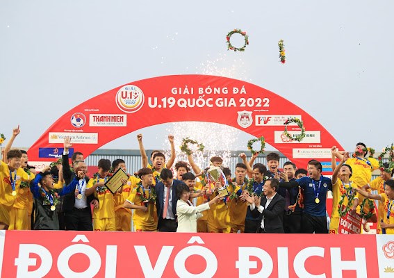 Bóng đá trẻ Hà Nội lên ngôi vô địch giải U19 Quốc gia - Anh 1