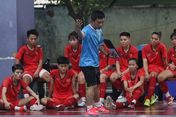 Chuẩn bị cho SEA Games 31, tuyển Futsal nữ Việt Nam thi đấu 3 trận giao hữu - Anh 1