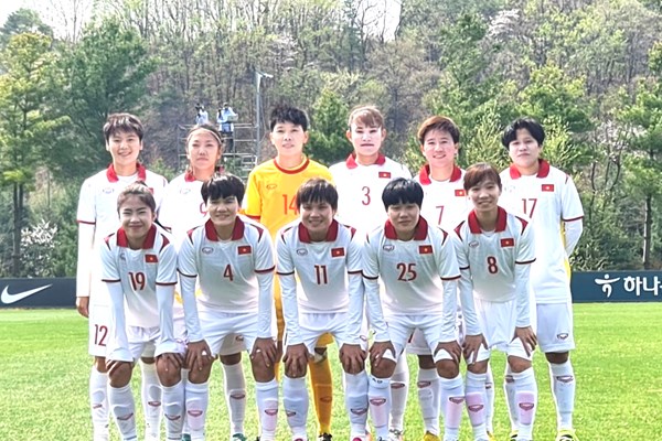 Tuyển nữ Việt Nam bất ngờ thắng ngược Hàn Quốc - Anh 1