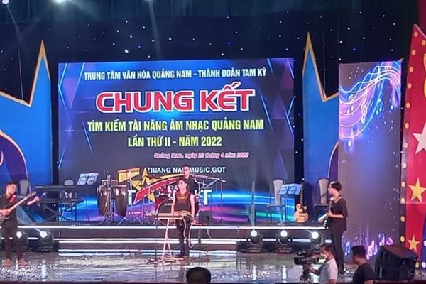 22 tiết mục đoạt giải thưởng tại cuộc thi “Tìm kiếm tài năng âm nhạc” tỉnh Quảng Nam lần thứ II – Năm 2022. - Anh 2