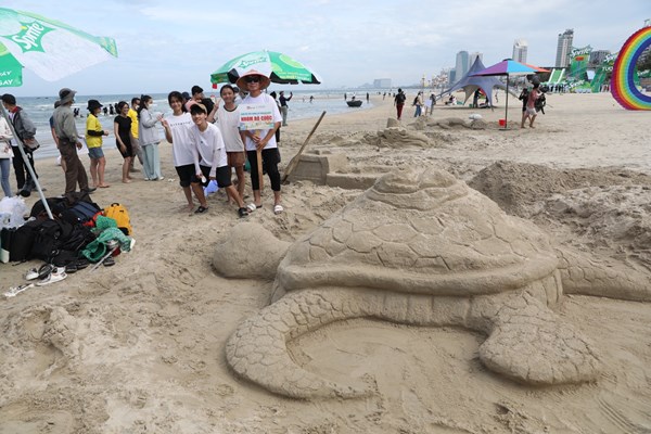 Đà Nẵng: Sôi động chuỗi sự kiện khuấy động bãi biển du lịch - Anh 2