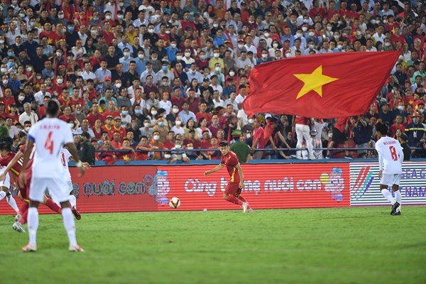 Thắng tối thiểu U23 Myanmar, U23 Việt Nam đặt một chân vào bán kết - Anh 1