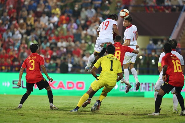 Thắng U23 Timor Leste, U23 Việt Nam vào bán kết SEA Games 31 - Anh 1