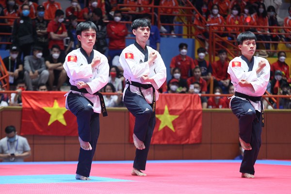 Taekwondo Việt Nam giành 4 HCV trong ngày ra quân - Anh 1