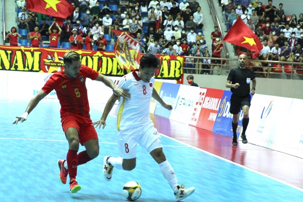 Đánh bại Myanmar, tuyển Futsal Việt Nam rộng cửa giành HCV - Anh 1