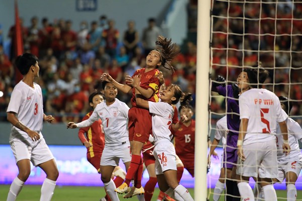 Thắng Myanmar, tuyển nữ Việt Nam vào chung kết SEA Games 31 - Anh 2