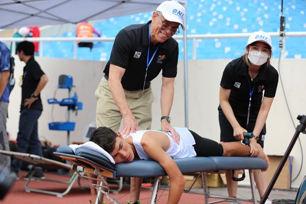 Hoàng Nguyên Thanh mang về  chiếc HCV  SEA  Games marathon nam đầu tiên cho Việt Nam - Anh 3